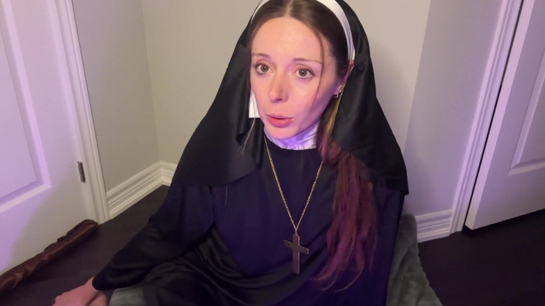 Nadia Foxx: Biarawati yang suci yang berharap untuk menjadi selain daripada Convent...