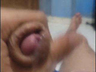 Ton sexxy hot: Masturbando y corriéndose