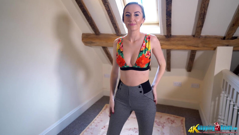 Bopping babes: Sophia Smith - Wankercise