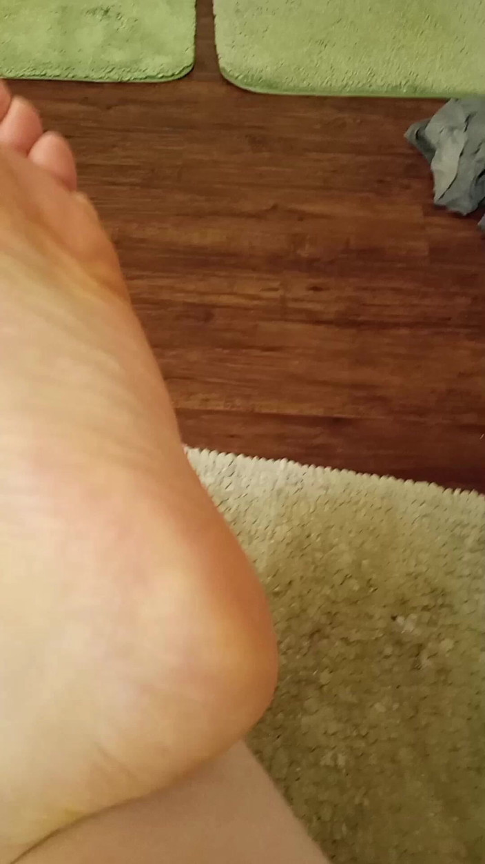 JG Risk: Buat kalian semua pecinta fetish kaki di sini
