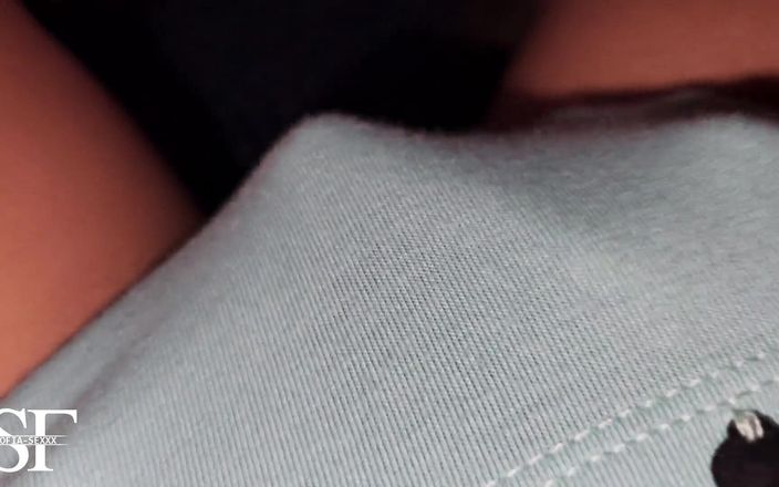 sofiasexxx: 在我自慰时听我湿润的阴道的声音