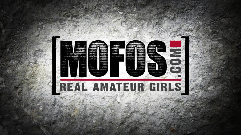 MOFOS: Mofos - azgın Amy Lee Tony Rubino'ya arka koltukta sakso çekiyor ve...