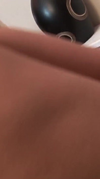 Liebender dreier mit Cindy Behr und Jodie James, zwei versaute MILFs mit dicken titten genießen es, einen schwanz in ihren muschis zu haben