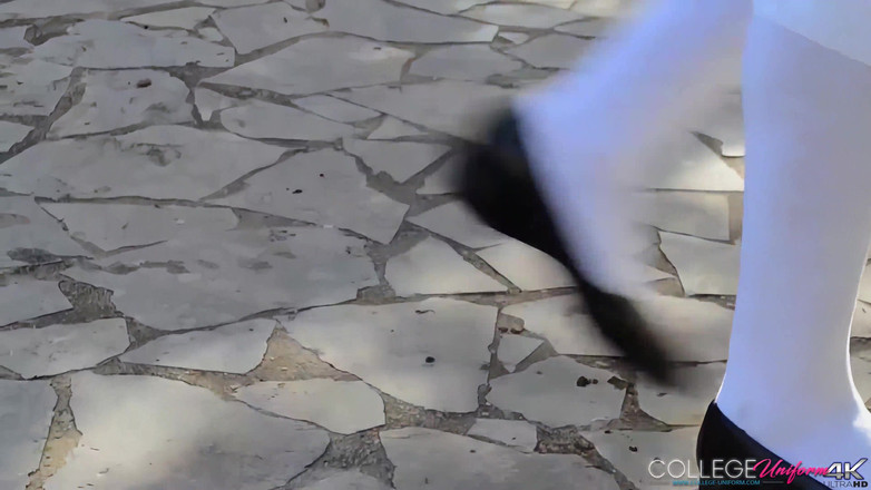 College Uniform: Ora de vară cu Flame