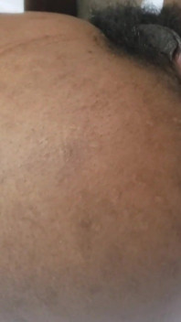 Milf con un gran culo e gambe porno britannica & figa pelosa nuda