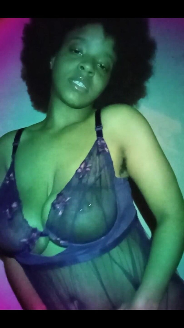 XMissusXeX: Řekni mi, co miluji - hlas je hudba v mém uchu