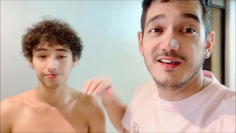 The-hook305: Muie cu un labaker în formă, de jos