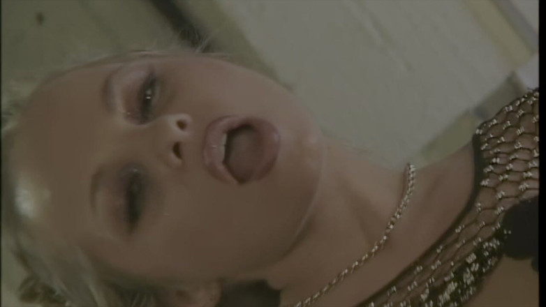 Inhonorof porn: Standing DP for This Beautiful Slut