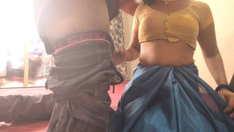 Mumbai Ashu: boodhi premika ne mujhe apne ghar bulaaya aur mujhe choda