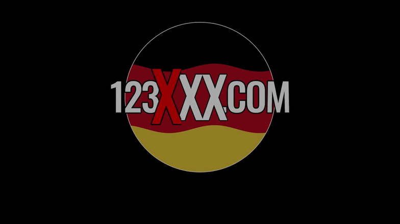 123XXX - Fucked Amateurs in Germany!: Возбужденной ебаре нужен хороший трах прямо там
