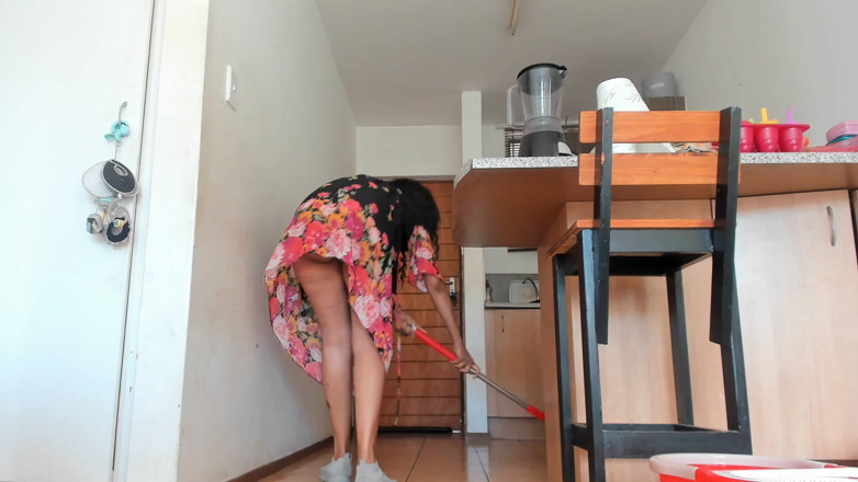 AnalEbony: House-cleaning Slut