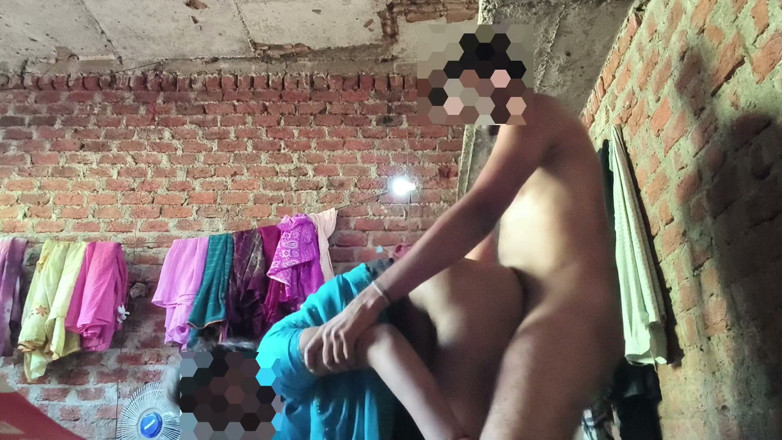 Nicks bhabhi7898: Ma demi-sœur a joué à un jeu avec moi