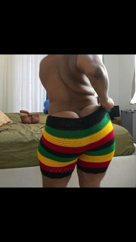 Ass so Big Tight Shorts Dont Fit.