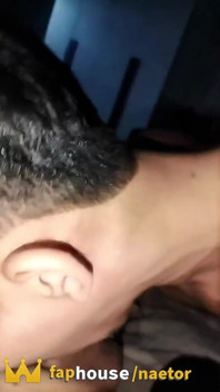 Eseguire sesso orale su ladyboy.