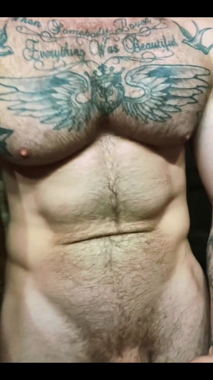 Leo Bayne: Não pode culpar um cara por ser um pouco lasciva,...