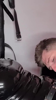 Lidský popelník ošukaný do obličeje