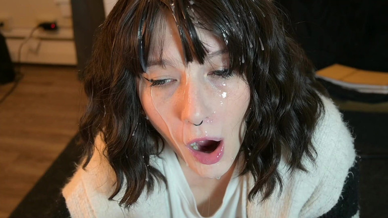 Miss Ellie Roleplay: ナイーブコンドーム教育