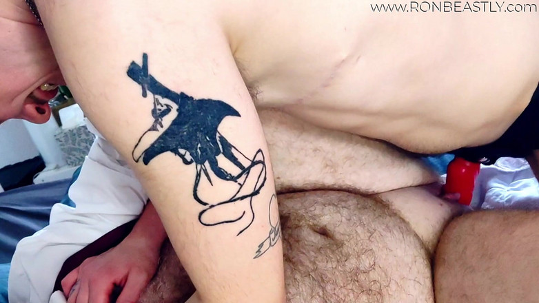 RonBeastlyFTM: Отчим-транс с парнем с Jed Burroughs (часть 2)