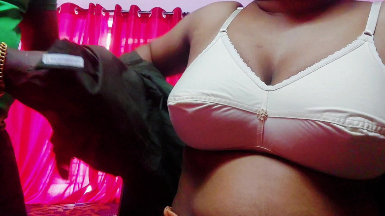 Desi Mohini: L'indiana mohini bhabhi tradisce suo marito