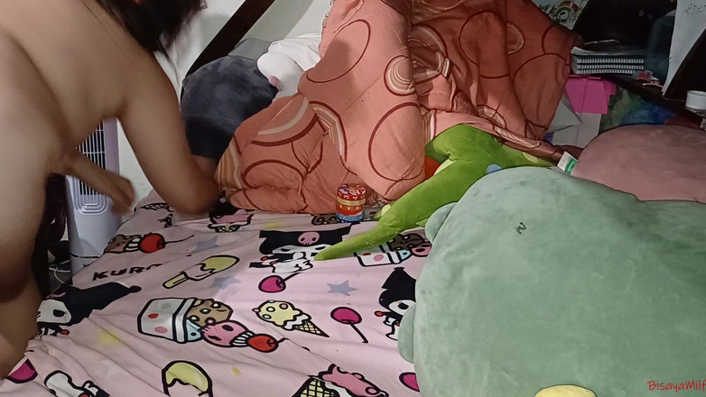 BisayaCouple29: Quente madrasta meio-irmão quer foder duro