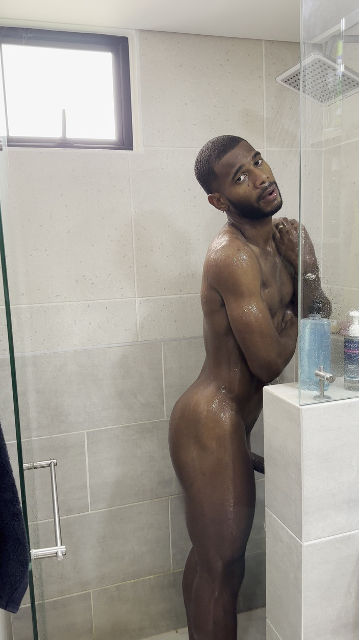 jonhjaguarr: I Entered the Shower with Desire... and I Was Completely...