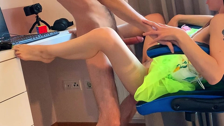 AmateurWifeXx: Teen Vs Stepfather