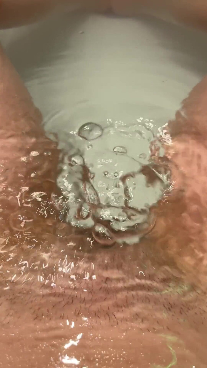 NicoleRay: в ванне