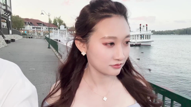 Chloe Lin: Temu janji luar talian dengan pelajar kolej perempuan yang tidak...