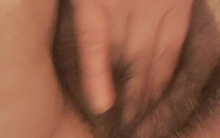Mommy big hairy pussy: MILF anal muschispiele in nahaufnahme