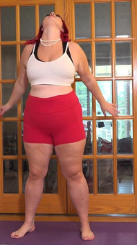 Auntjudys - Baculatá amatérská zrzka MILF Juliet - Sexy PAWG cvičení