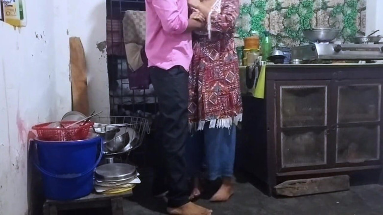 Fantacycutting: La esposa de un amigo llamó secretamente al amigo de...