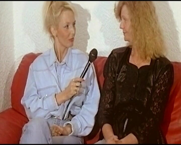 German's Old Chicks: Blonde German Mature Lady Got to Play with a Toy