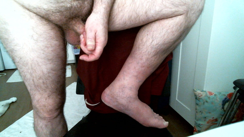 Coach Karl dude lodge: L'allenatore carl si masturba sul suo piede sinistro taglia 13