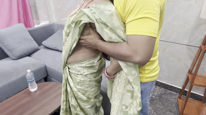 Sammy Sins: Saya mengongkek adik tiri saya yang seksi semasa dia datang...