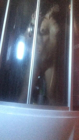 CalientePWNZ: Hot shower fuck