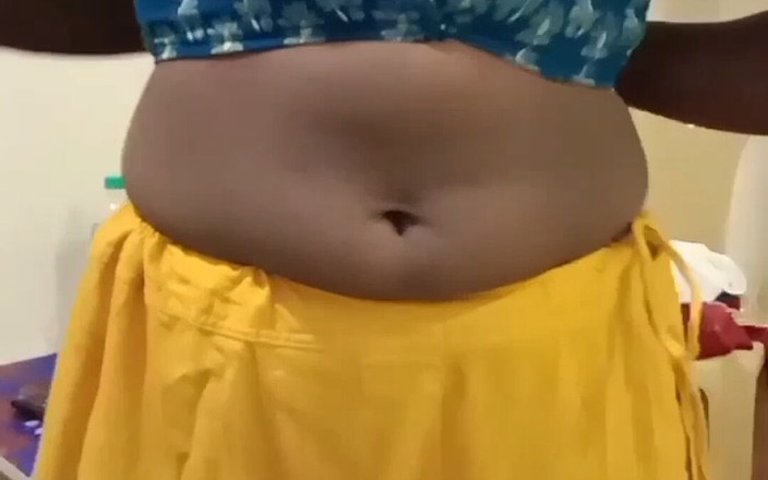 RenuRaj: Дези тамильская жена куколда соблазняет в розовом лифчике Saree Navel Шоу в отеле! Индийский хотвайфекс