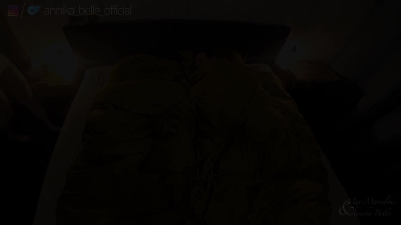 Max and Annika: Menunggang Sensual Di Atas Katil Dengan Ciuman Dan Makan Air...