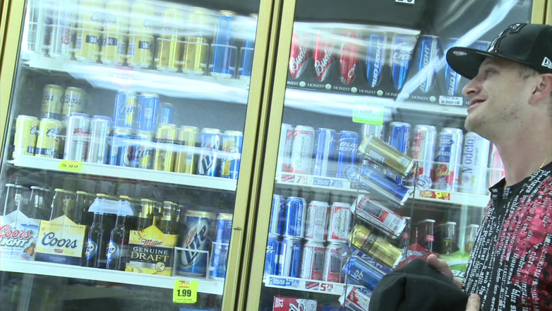18 CLUB: Hard fuck in liquer store