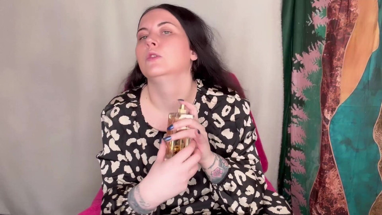 MissFFW: Miss ffw розпаковує свої нові парфуми