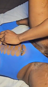Ha ingoiato il suo sperma dopo una dura scopata