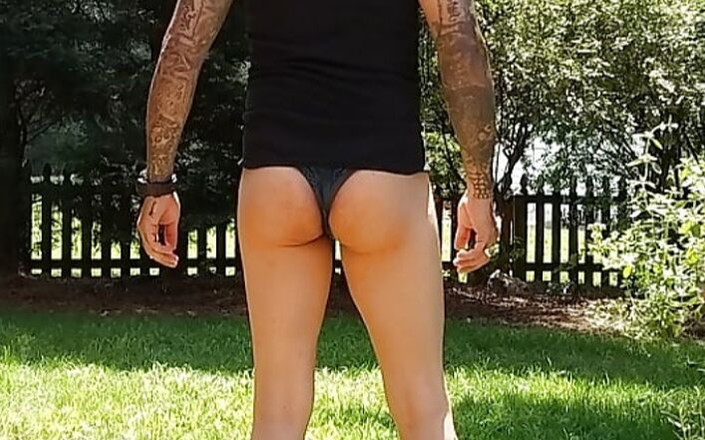 Cocklover247: Arsch entblöten