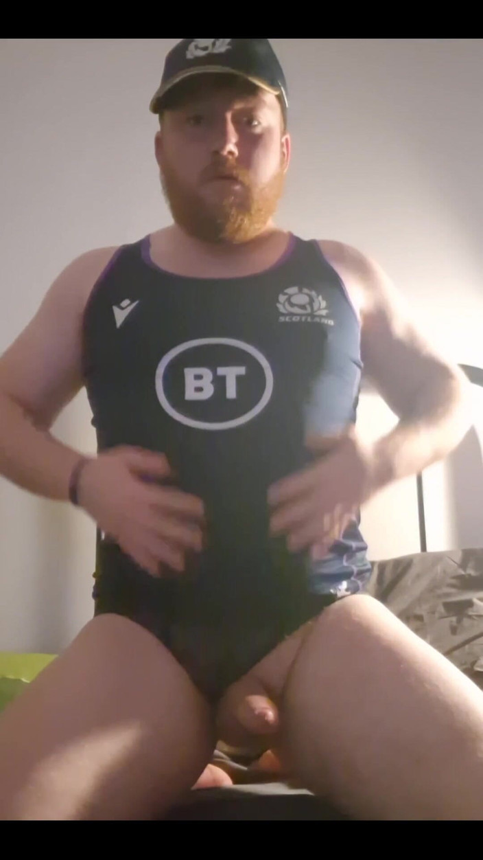 Touchstone: 他让我感觉很受虐，并准备骑乘鸡巴