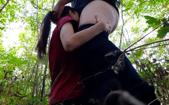 Lesbian-candys: I Fuck My New Girlfriend Hard in the Forest in...