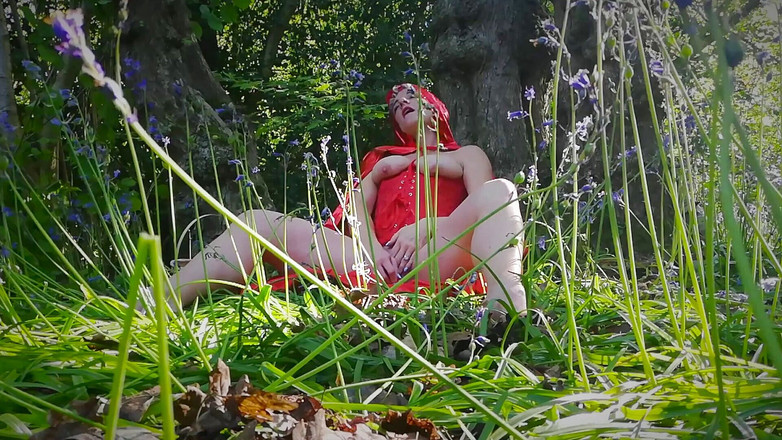 The adventures of Kylie Britain: Dame in rot