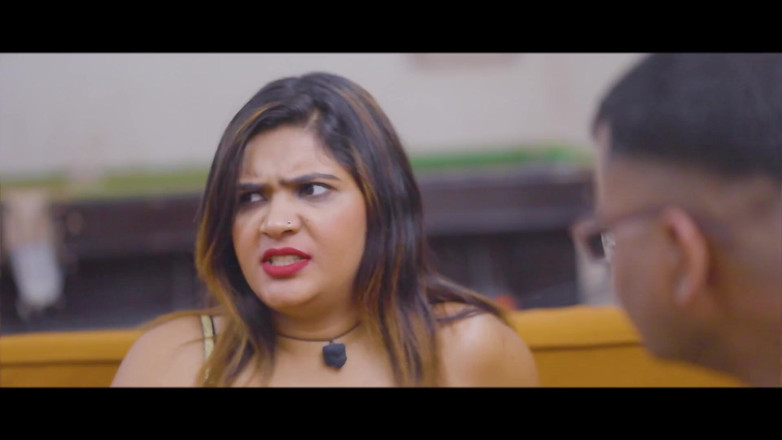 Triflicks: Indiancă Bhabhi însetată