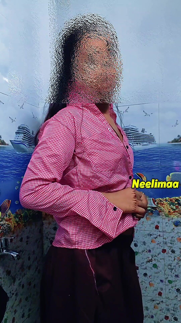 Neelimaa: นักเรียนสาว Desi อินเดียสุดฮอตเปลี่ยนเครื่องแบบและช่วยตัวเอง วิดีโอเซลฟี่ Desi อินเดีย