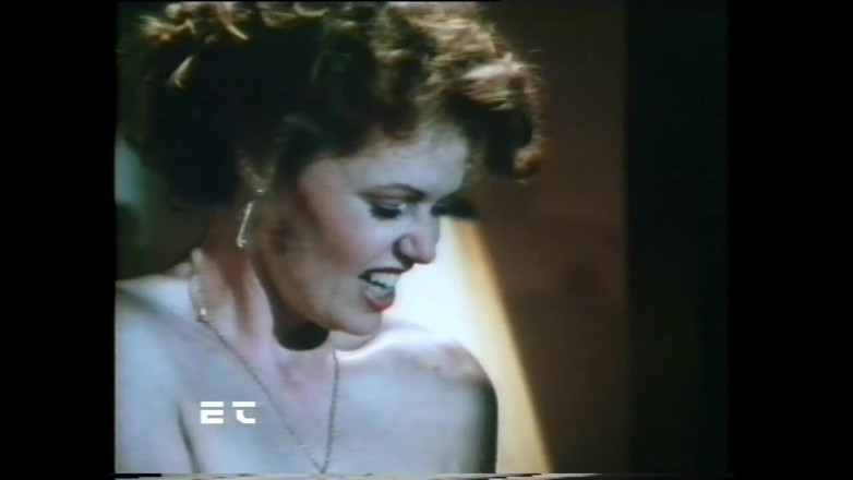 Vintage Usa: Vintage trojka dvou bisexuálních milf ošukaných a nastříkaných do chlupaté...