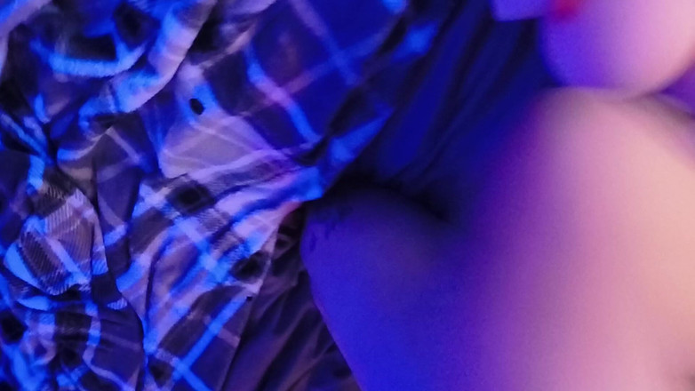 KromeDome: Un tânăr armăsar excitat fute o pizdă mică strâmtă pe...