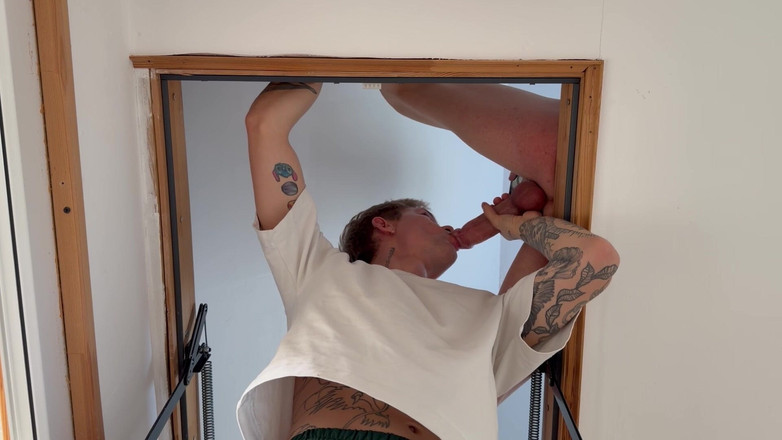 Max Gen: かわいい男が大きなチンコをしゃぶって受け入れ、セックスしてイく