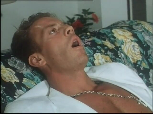 Rocco Siffredi and Friends: बड़े स्तनों वाली काले बाल वाली चोदने लायक मम्मी चूत में दो लंड लेती है